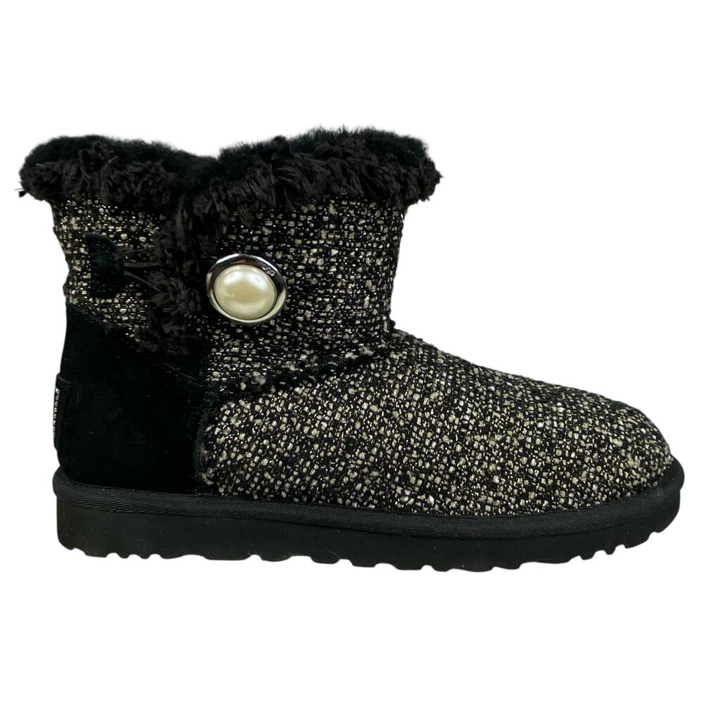 UGG Women's Bailey Button Black Pearl Button Pull On Winter Boots Size US 6